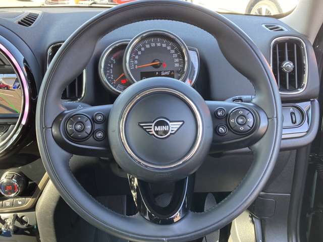 MINI Crossover 11