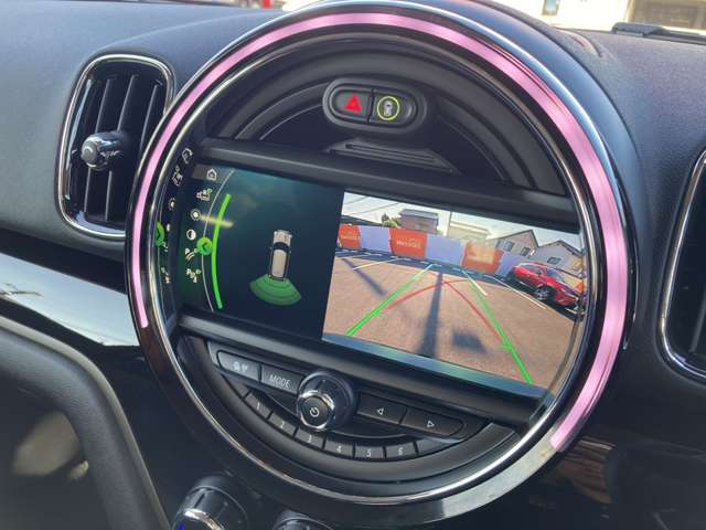 MINI Crossover 10