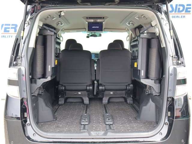Toyota Vellfire Hybrid 9