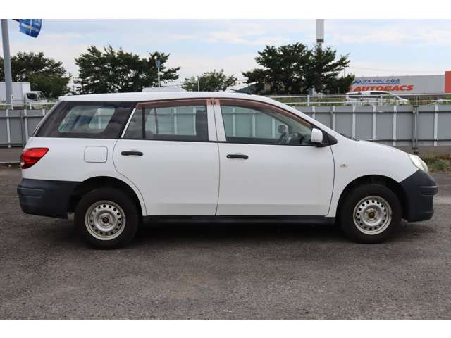 Nissan AD 10