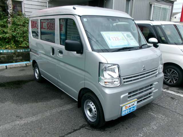 Mitsubishi Minicab Van 5
