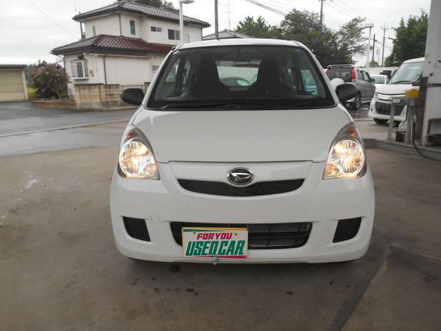 Daihatsu Mira 3
