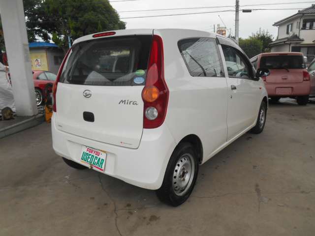 Daihatsu Mira 7