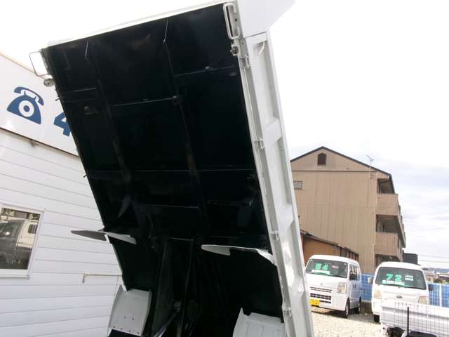 Mitsubishi Fuso Canter 12