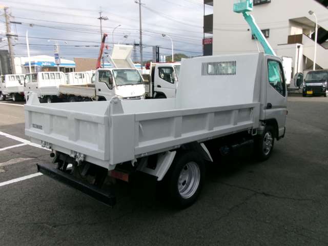 Mitsubishi Fuso Canter 2