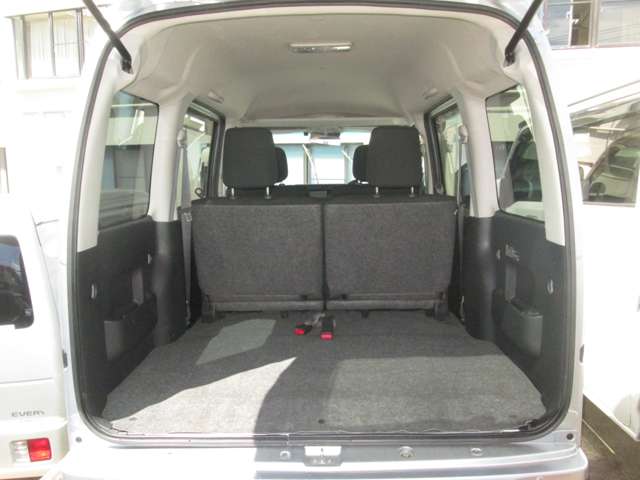 Daihatsu Hijet Cargo 11