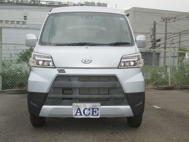 Daihatsu Hijet Cargo 5