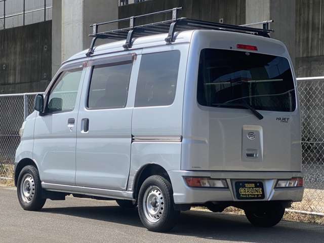 Daihatsu Hijet Cargo 11
