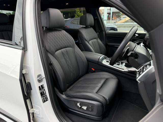 BMW X7 8