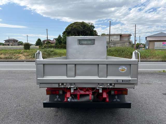 Mitsubishi Fuso Canter 11