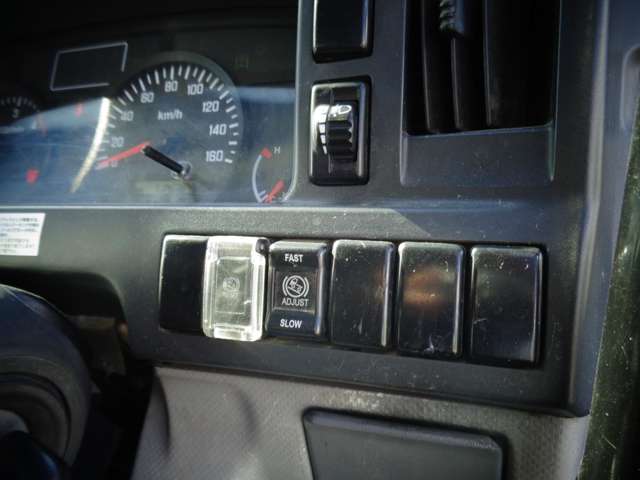 Isuzu Elf 11