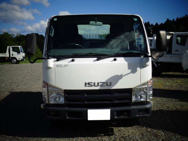 Isuzu Elf 3