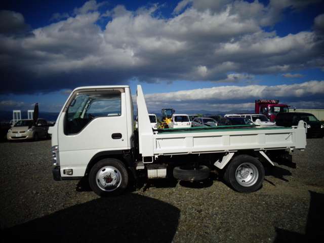 Isuzu Elf 4