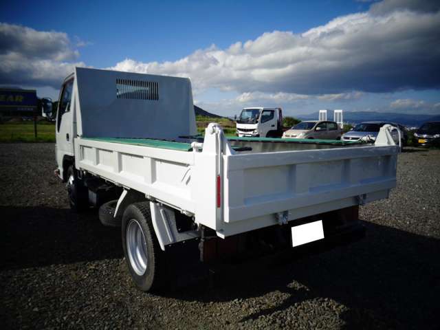 Isuzu Elf 5