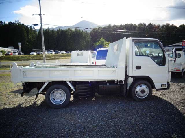 Isuzu Elf 8