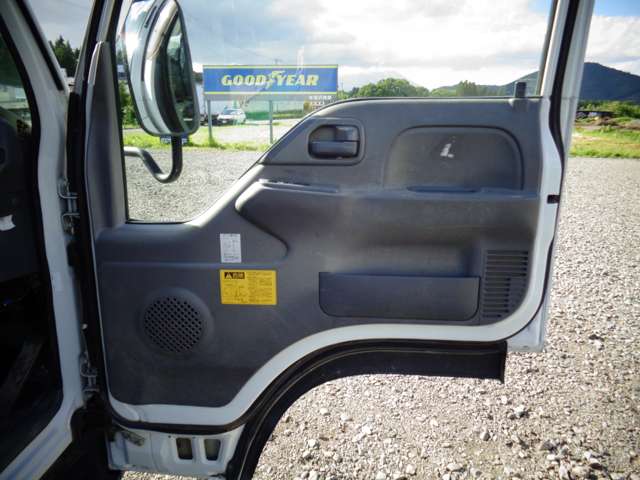 Isuzu Elf 9