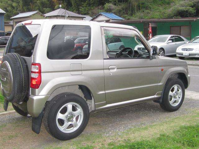 Mitsubishi Pajero Mini 6
