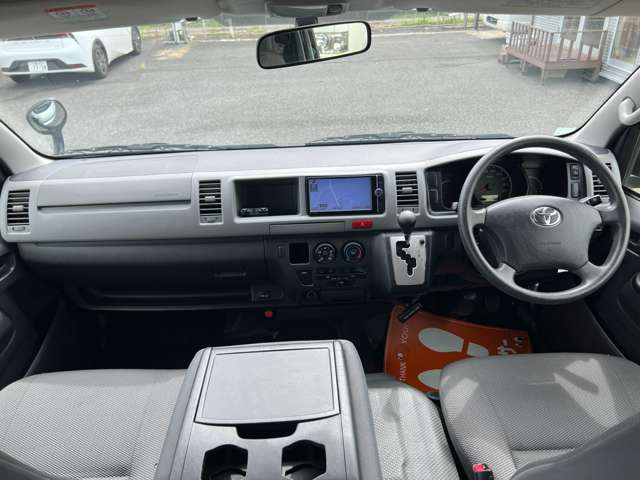 Toyota Hiace Van 2