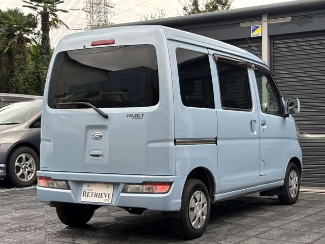 Daihatsu Hijet Cargo 8