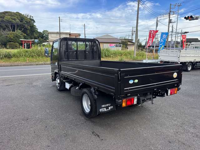 Isuzu Elf 11
