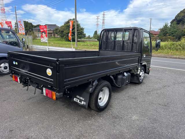 Isuzu Elf 10