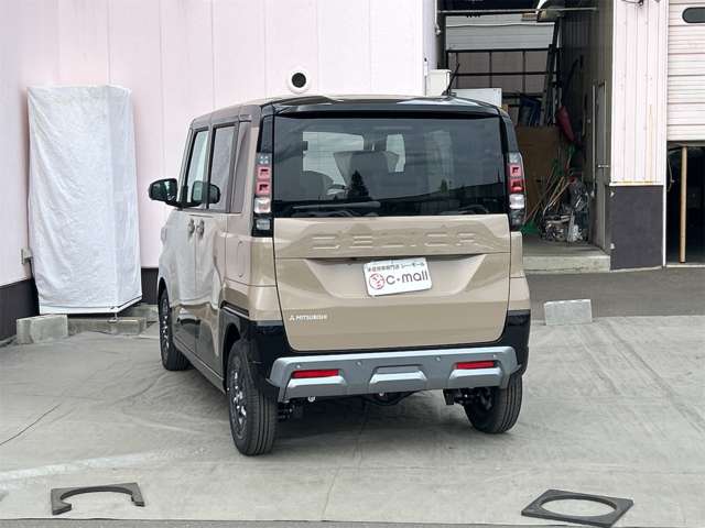 Mitsubishi Delica Mini 11