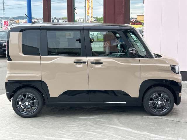 Mitsubishi Delica Mini 12