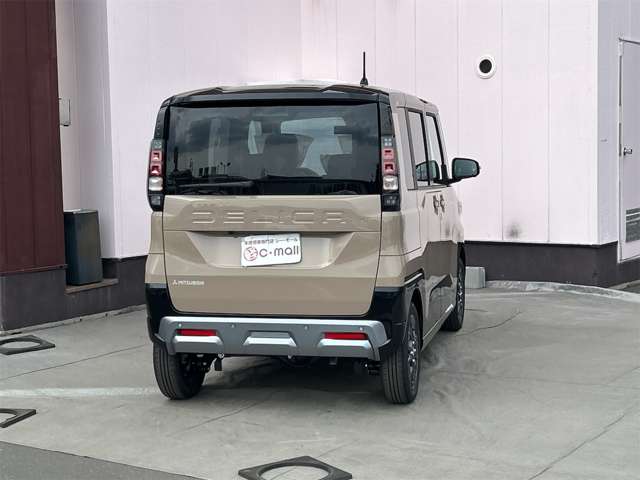 Mitsubishi Delica Mini 9