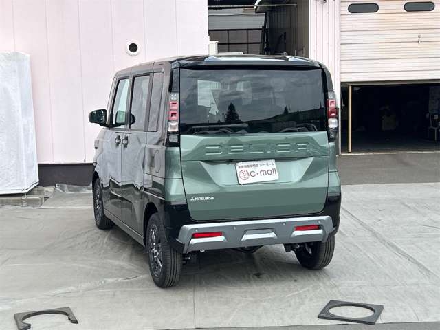 Mitsubishi Delica Mini 11