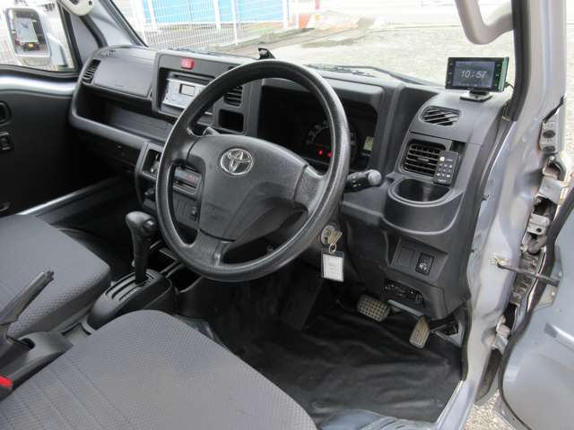 Toyota Pixis Truck 11
