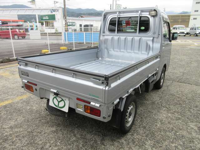 Toyota Pixis Truck 3
