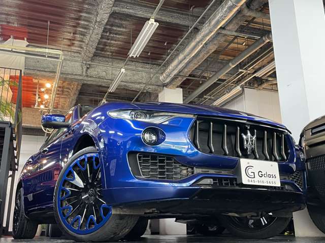 Maserati Levante 8