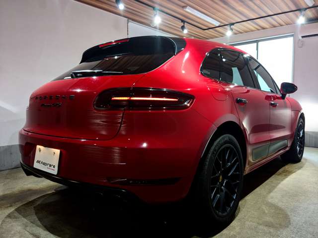 Porsche Macan 11