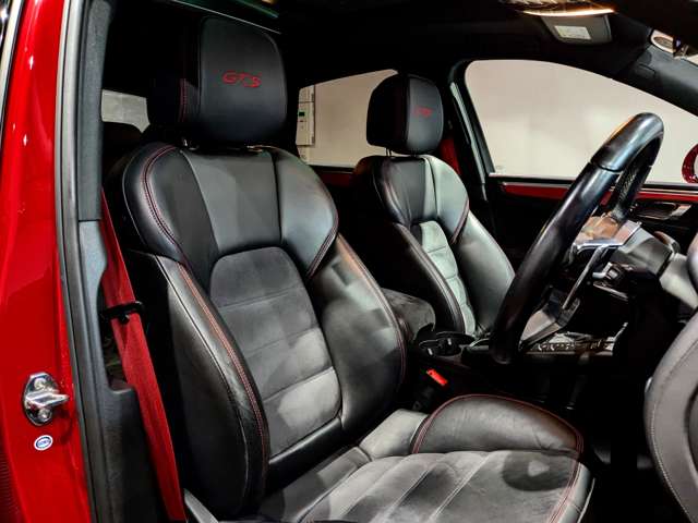 Porsche Macan 3