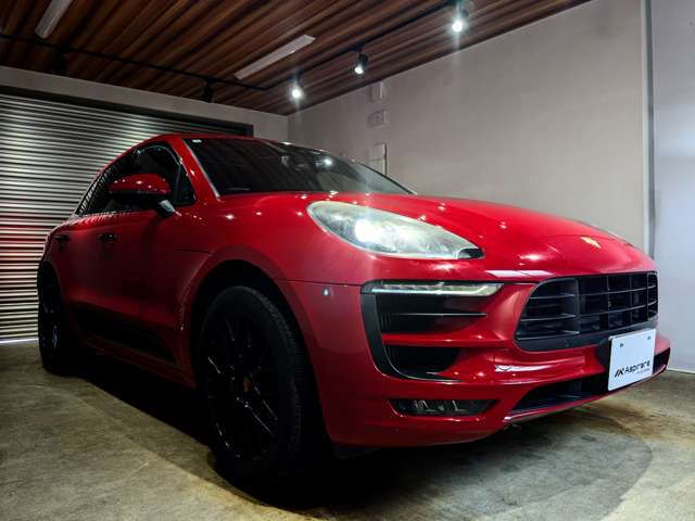 Porsche Macan 8