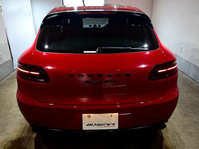 Porsche Macan 10