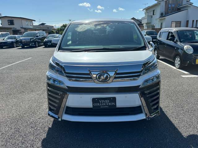 Toyota Vellfire 3