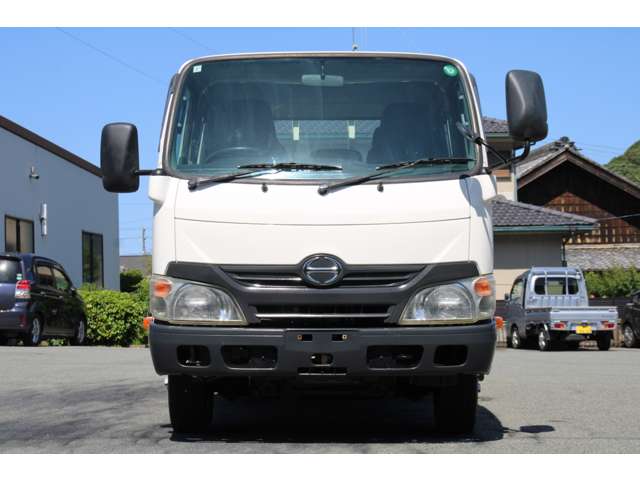 Hino Dutro 2