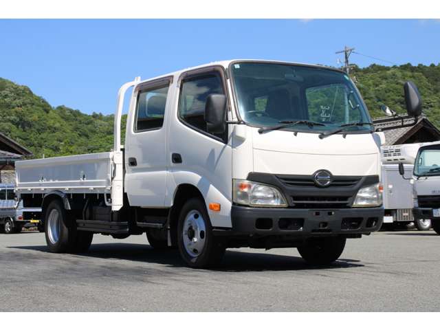 Hino Dutro 3
