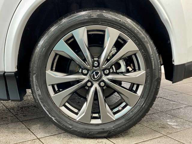 Lexus UX 4
