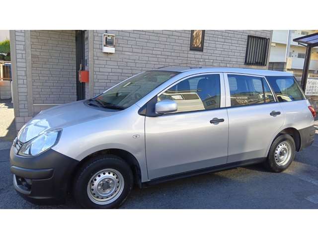Nissan AD 11