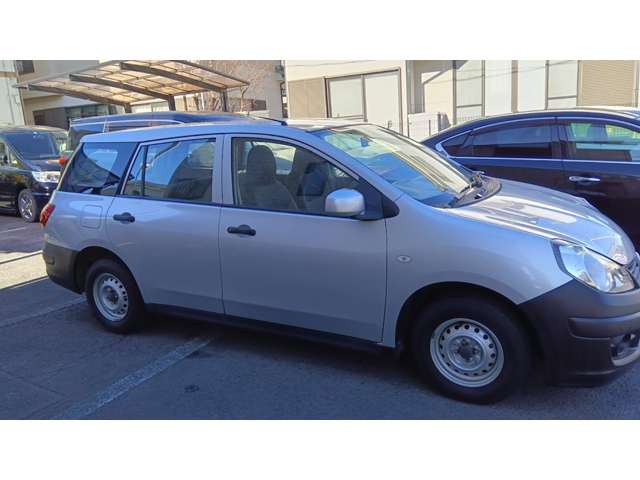 Nissan AD 7