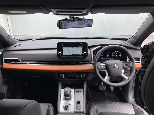 Mitsubishi Outlander 11