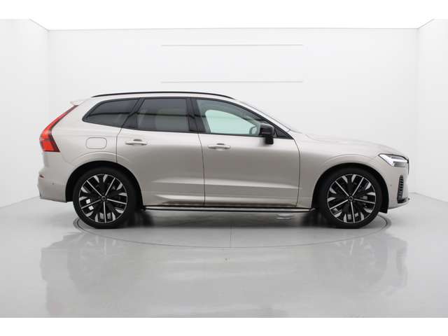 Volvo XC60 4