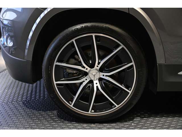 Mercedes-Benz GLA-Class 12