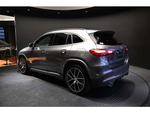Mercedes-Benz GLA-Class 7