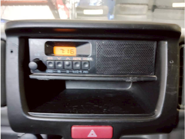 Nissan NV100 Clipper 5
