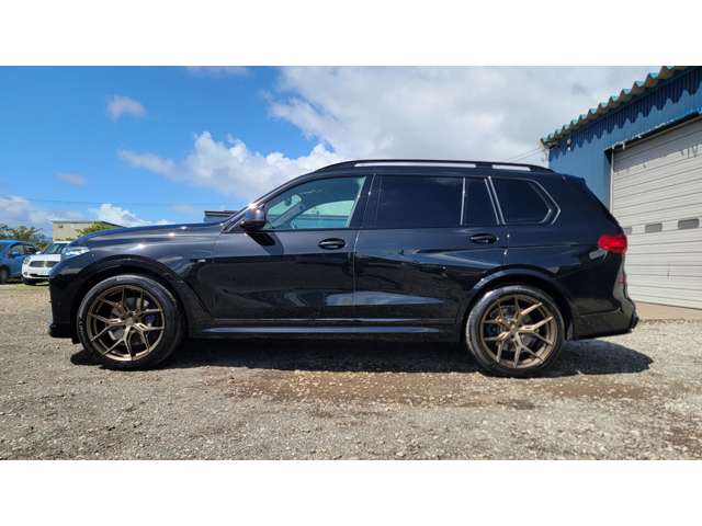 BMW X7 8