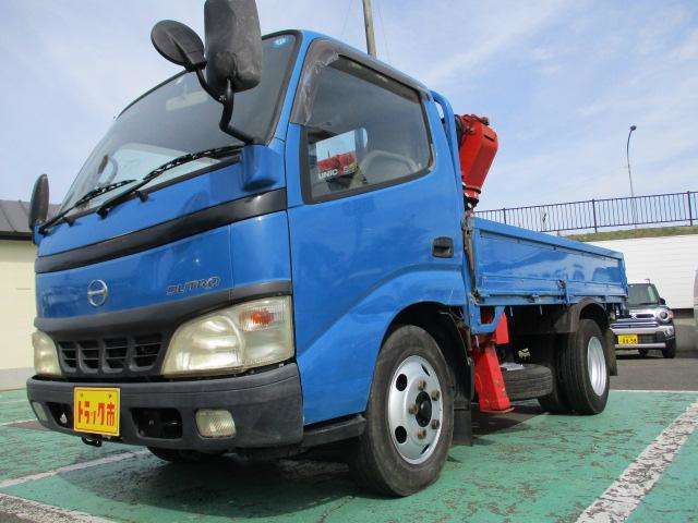 Hino Dutro 3