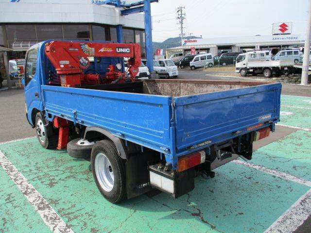Hino Dutro 4